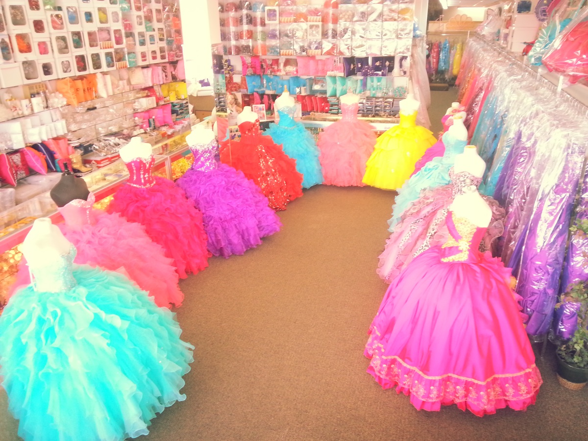 places that sell quinceanera dresses